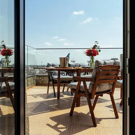 Wilson Old Roof * Bukarest