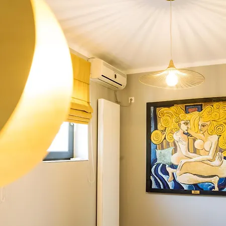 Wilson Old Roof Bukarest