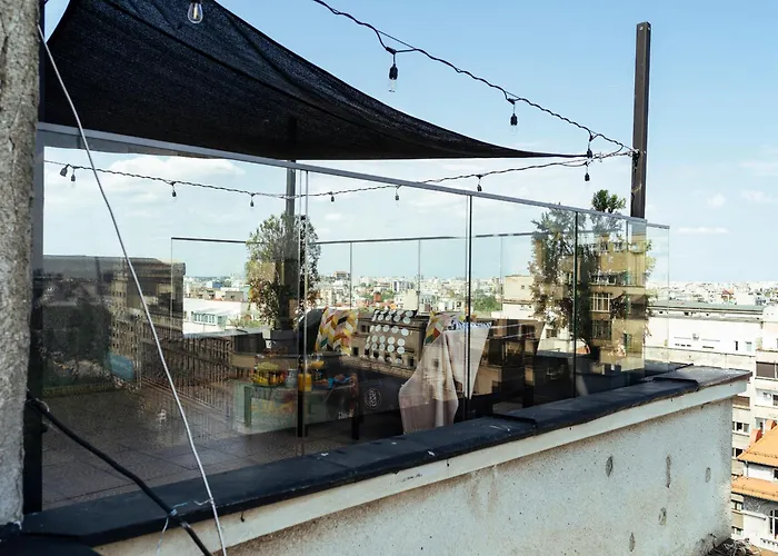 Wilson Old Roof * Bukarest