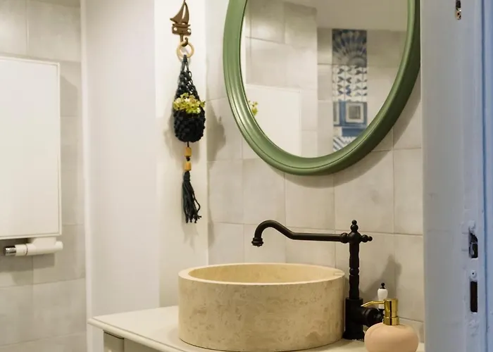 Wilson Old Roof アパート